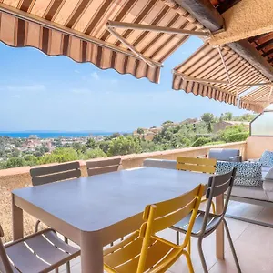 Superbe T4 -vue Mer- Confort Refait à Neuf! Appartement Bormes-les-Mimosas
