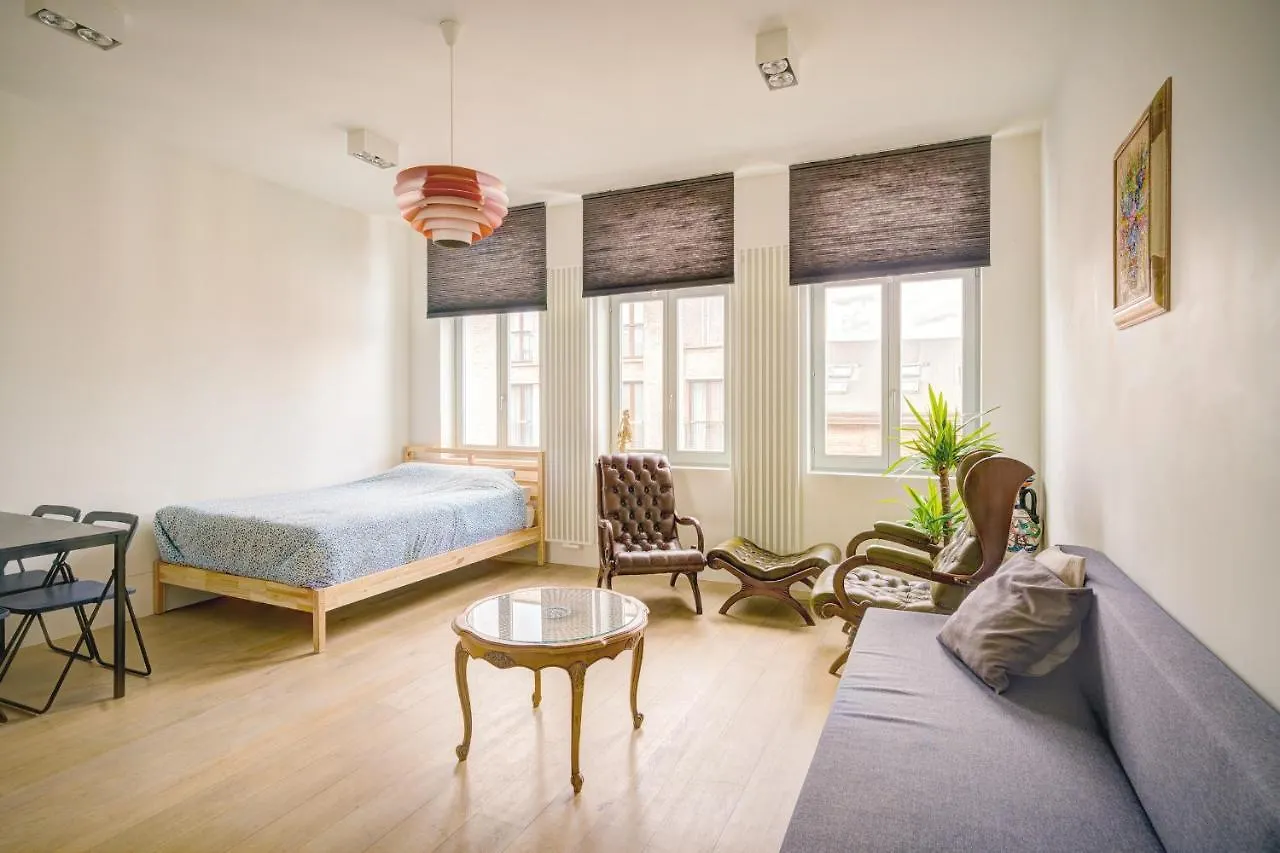 Apartment The Bright Stone Lodge. Heart Of Antwerp Belgium